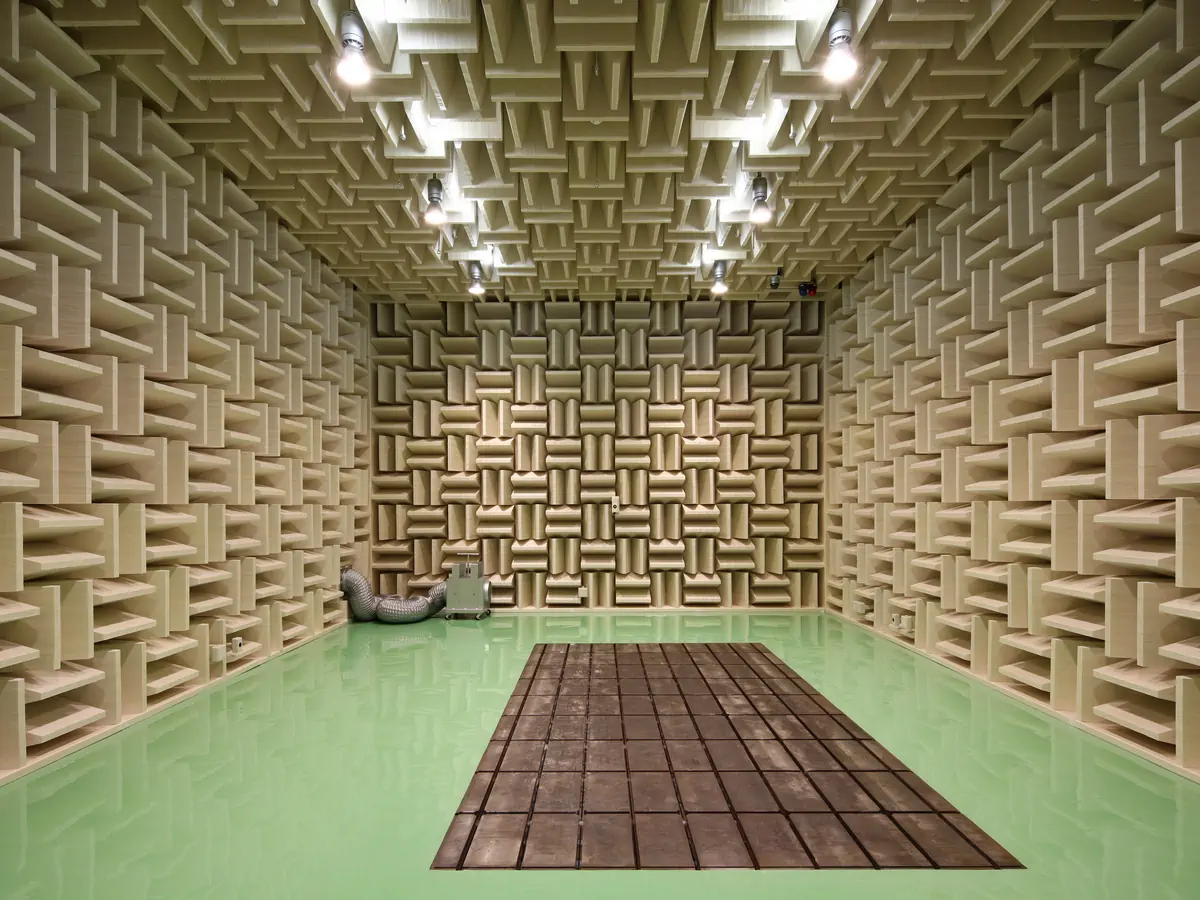semi anechoic chamber with automobile platform assembly type semi anechoic chamber with automobile platform